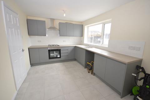 4 bedroom terraced house to rent, Edendale, Widnes