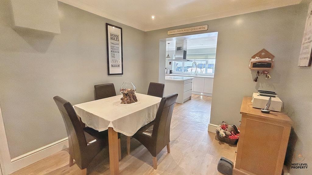 Breakfast Room