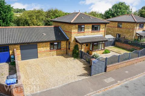 5 bedroom link detached house for sale, Tippett Close, Chapel Break