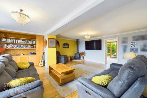 3 bedroom semi-detached house for sale, The Common, Chedgrave, Norwich