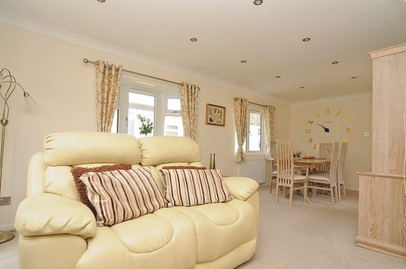 Living Room/Diner