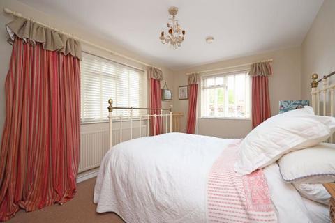 5 bedroom detached house for sale - Tavistock Crescent, Westlands