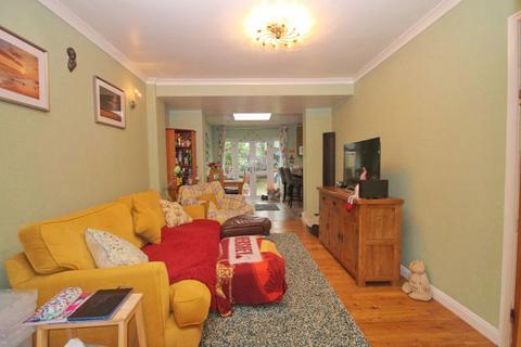 127 Conway Crescent, Perivale, Greenford, UB6 8JB