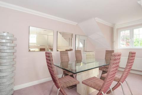 2 bedroom apartment to rent, Charters Road, Sunningdale