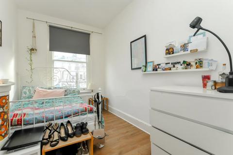 2 bedroom flat to rent, Evering Road, Stoke Newington