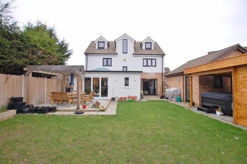 5 bedroom detached house for sale, Orsett