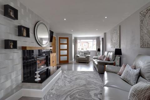 6 Chartley Close, Stafford, ST16 1SZ