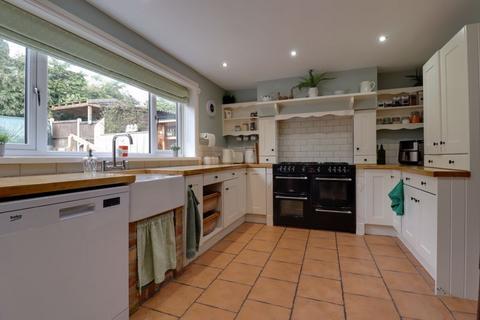 6 Chartley Close, Stafford, ST16 1SZ