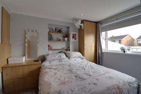 6 Chartley Close, Stafford, ST16 1SZ