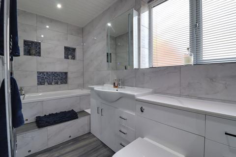 6 Chartley Close, Stafford, ST16 1SZ