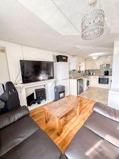 42 Board Cross, Shepton Mallet, BA4 5DX