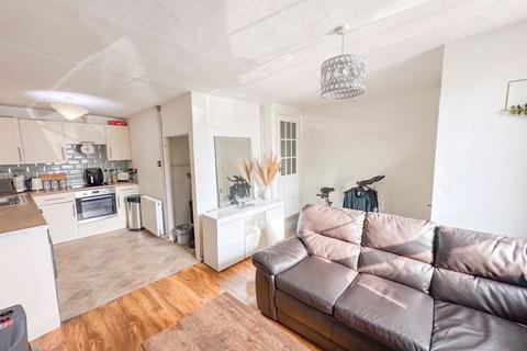 42 Board Cross, Shepton Mallet, BA4 5DX