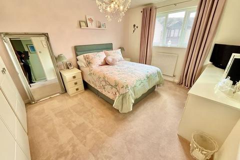 15 Elise Close, Bournemouth, BH7 7HQ