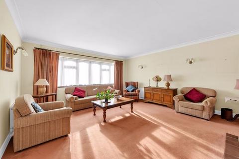 7 Golf Road, Bromley, BR1 2JA