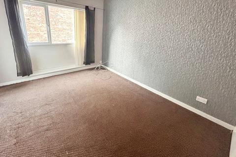 2 bedroom flat to rent, Wellington Road North, Stockport, Greater Manchester, SK4