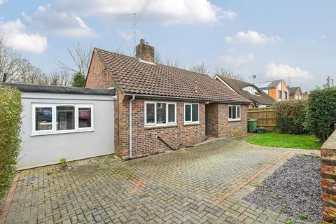 2 bedroom bungalow for sale, Dorothy Avenue, Cranbrook, Kent, TN17 3AL