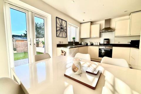 2 Viking Close, Barton-le-clay, Bedford, MK45 4JQ