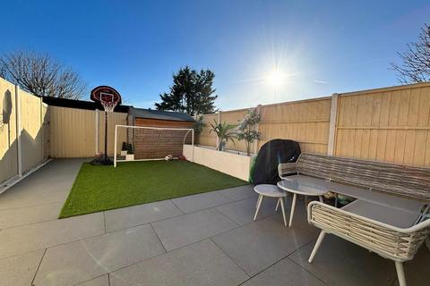 2 Viking Close, Barton-le-clay, Bedford, MK45 4JQ