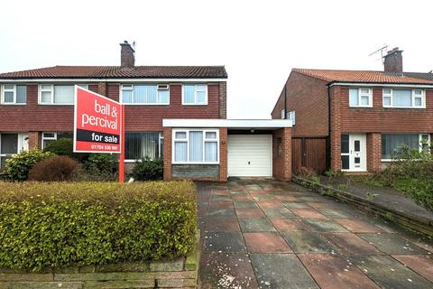 3 bedroom semi-detached house for sale - Kendal Way, Southport, Merseyside, PR8