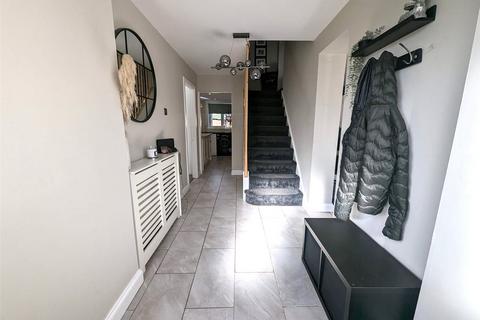 4 bedroom semi-detached house for sale - Pinfold Lane, Southport, Merseyside, PR8