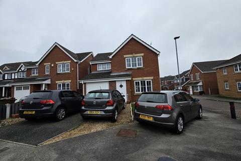 3 bedroom detached house to rent, Pennyfields, Bolton Upon Dearne
