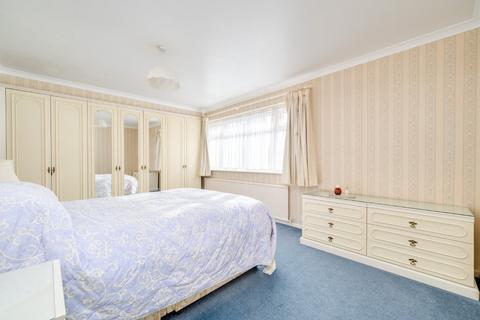 26 Princess Mead, Goldsborough, Knaresborough, HG5 8NP