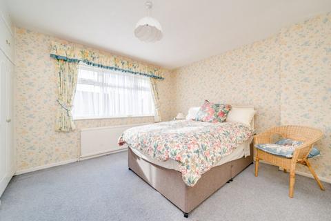 26 Princess Mead, Goldsborough, Knaresborough, HG5 8NP