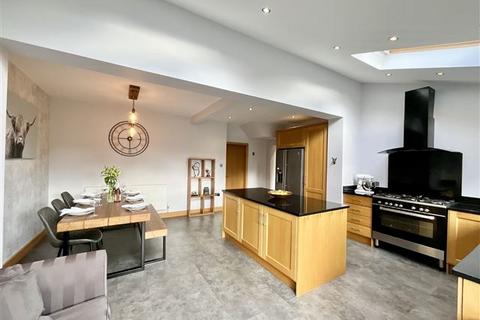 61 Aughton Lane, Aston, Sheffield, S26 2AN