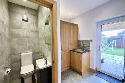 61 Aughton Lane, Aston, Sheffield, S26 2AN