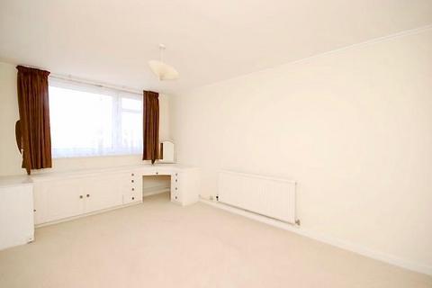 2 bedroom apartment to rent, Regents Park Road, Finchley Central, N3