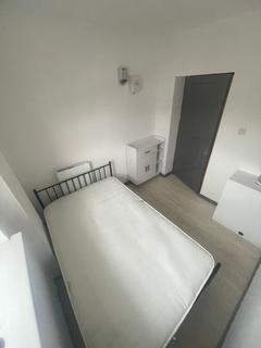 10 bedroom house share to rent - Heywood OL10