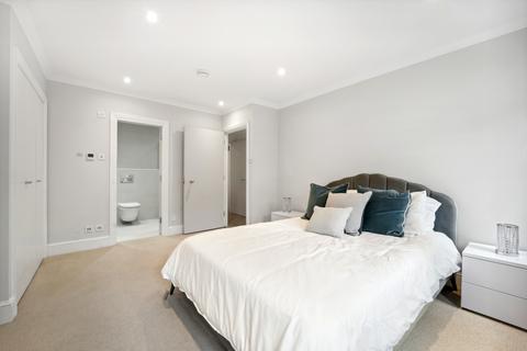 2 bedroom apartment to rent, Duke Street, London, SW1Y