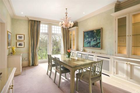 4 bedroom apartment for sale, Burton Court, Franklins Row, SW3