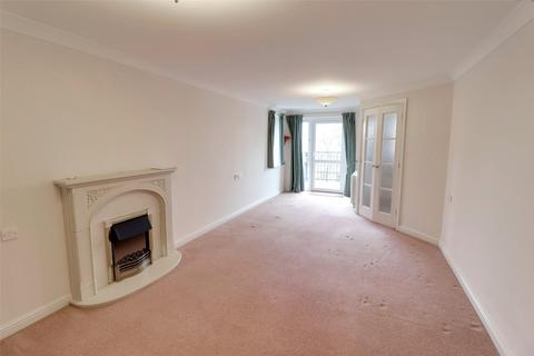 2 bedroom apartment for sale, Manaton Court, Dunheved Road, Launceston, Cornwall, PL15