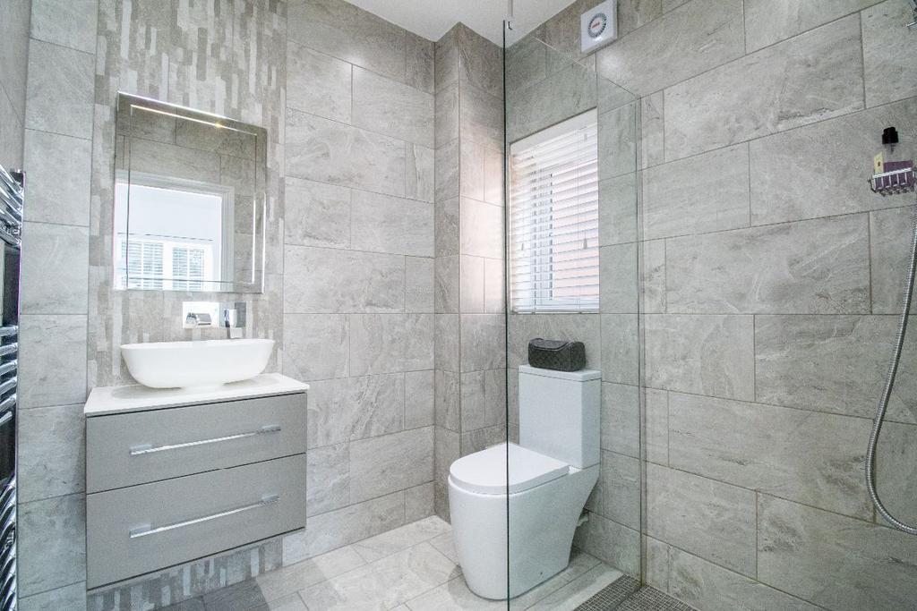 Ensuite II