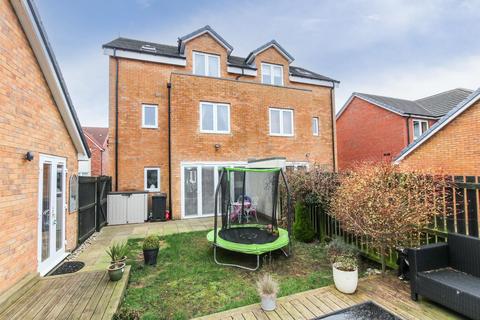 3 bedroom semi-detached house for sale, Coppice Place, Forest Gate, NE12