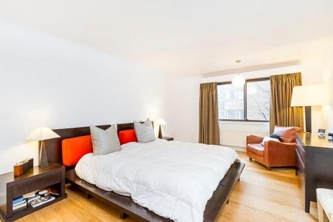 3 bedroom apartment to rent, Queens Terrace, London