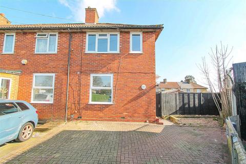 3 bedroom end of terrace house for sale, Selby Road, Carshalton SM5