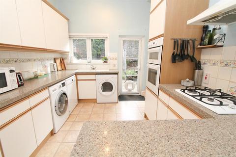 3 Elgin Road, Wallington, SM6 8RE