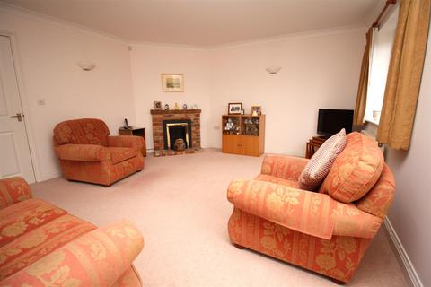 3 bedroom end of terrace house for sale, High Street North, Stewkley, Leighton Buzzard