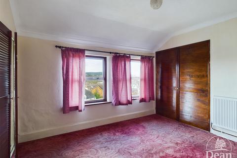 2 bedroom semi-detached house for sale, Victoria Street, Cinderford