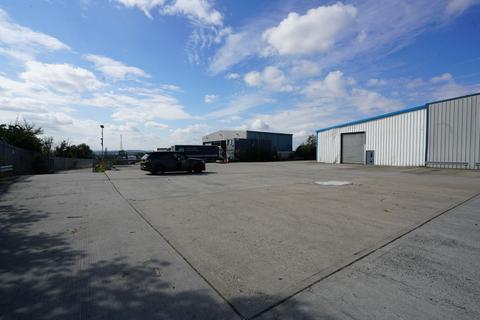 Warehouse to rent, Cliffside Industrial Estate, Askew Farm Lane, Grays