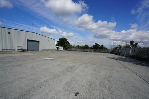 Warehouse to rent, Cliffside Industrial Estate, Askew Farm Lane, Grays