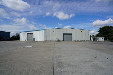 Warehouse to rent, Cliffside Industrial Estate, Askew Farm Lane, Grays