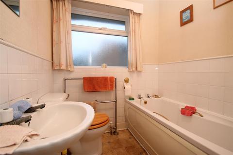 28 Bachelor Drive, Harrogate, HG1 3EH