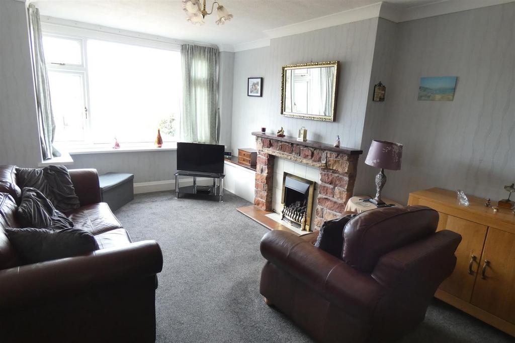 Cheadle Road, Upper Tean, StokeOnTrent 3 bed semidetached house for