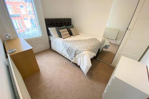1 bedroom in a house share to rent - Nuneham Avenue, Withington, Manchester