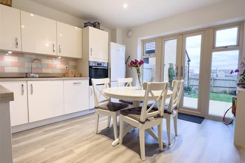 99 Centenary Way, Witney, OX29 7AZ