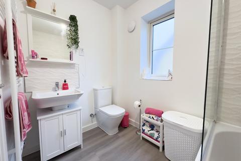 99 Centenary Way, Witney, OX29 7AZ