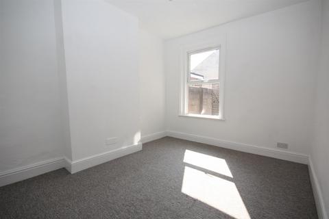 3 bedroom terraced house to rent, Cranbury Road, Eastleigh